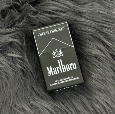 Marlboro case can hold 20 regular size, rechargeable with flash light